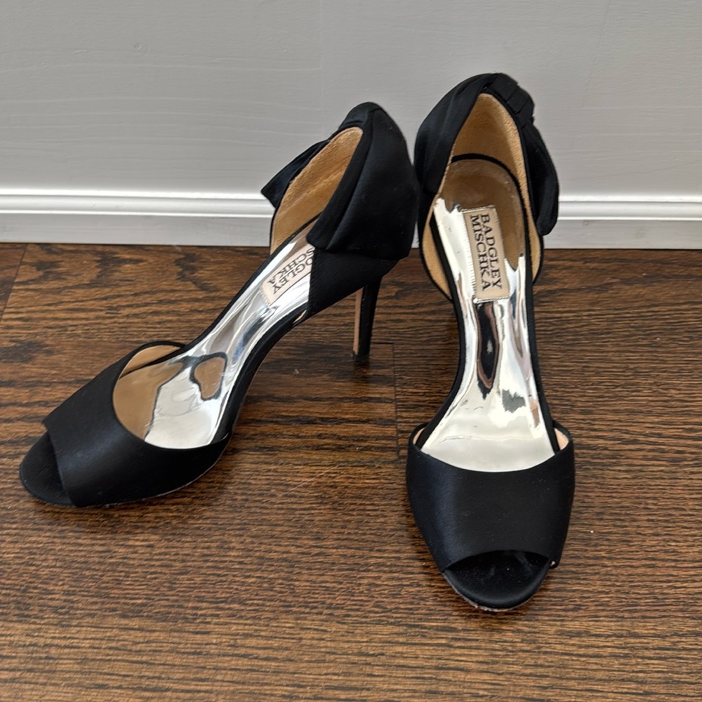 Badgley Mischka Satin Heels